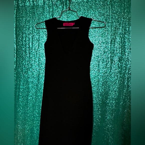 Boohoo Little Black Dress / Plunge Neck Bodycon Midi Dress for ladies size 2 - Picture 3 of 12